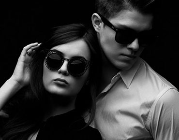 >Güneş Gözlüğü Alırken